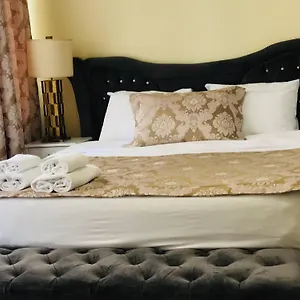 2* Отель La Boutique